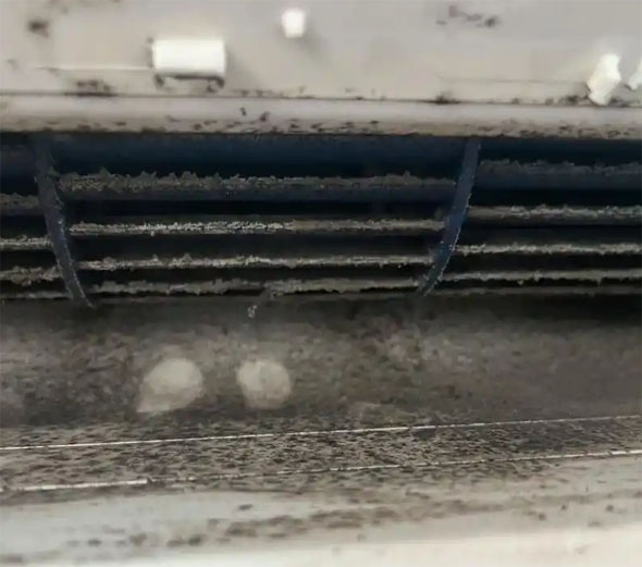 营口市空调吹的风有股烧焦味是怎么回事